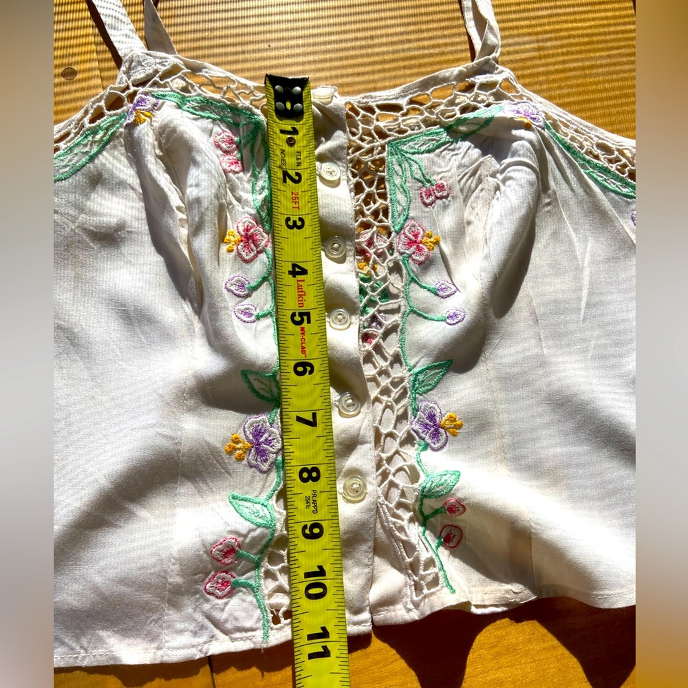 Embroidered Lace Camisole - Picture 3 of 4